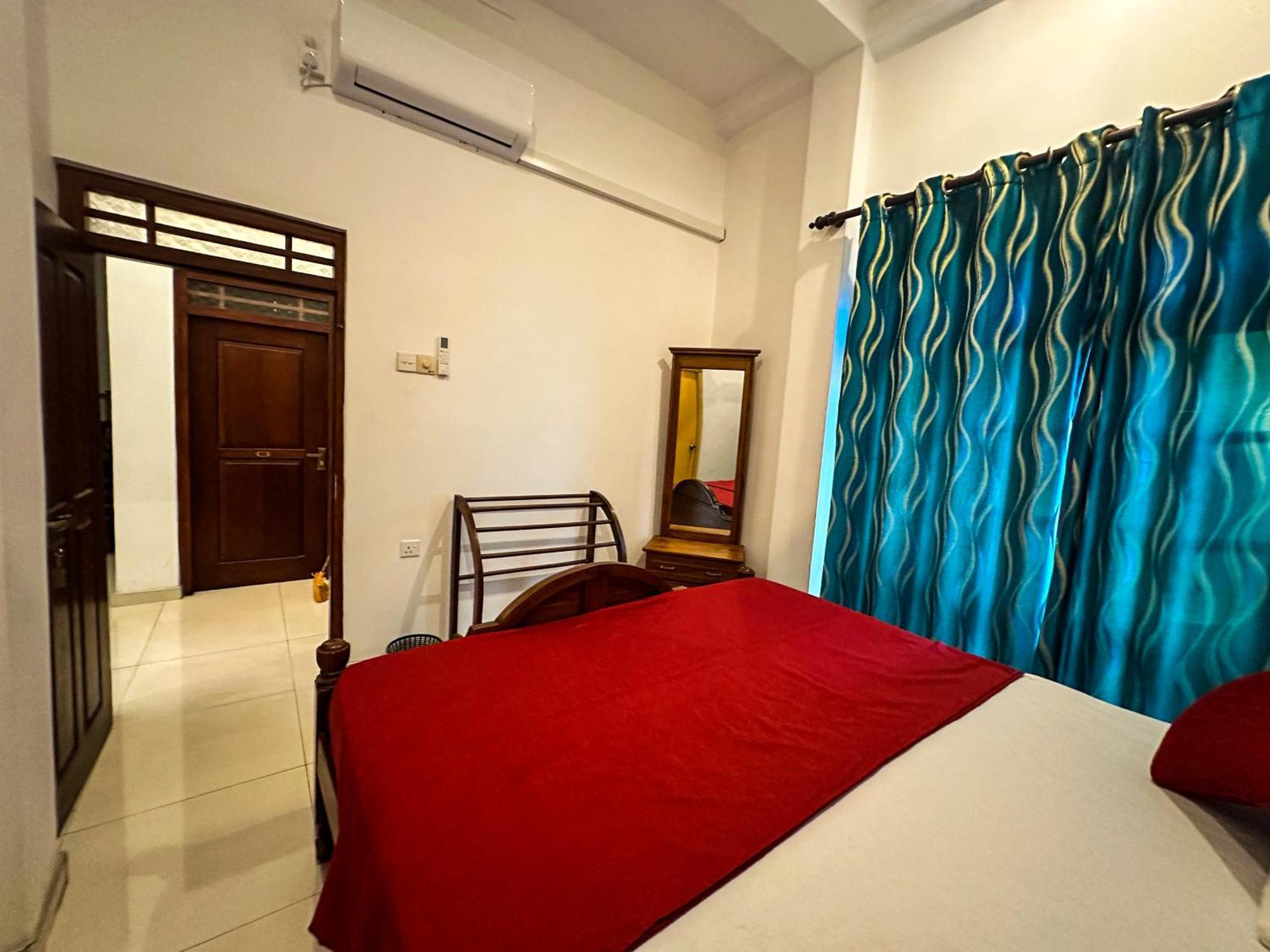 New Panda House Otel Galle Oda fotoğraf