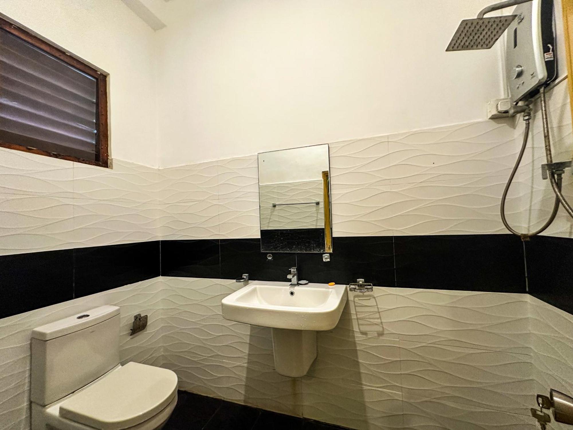 New Panda House Otel Galle Oda fotoğraf