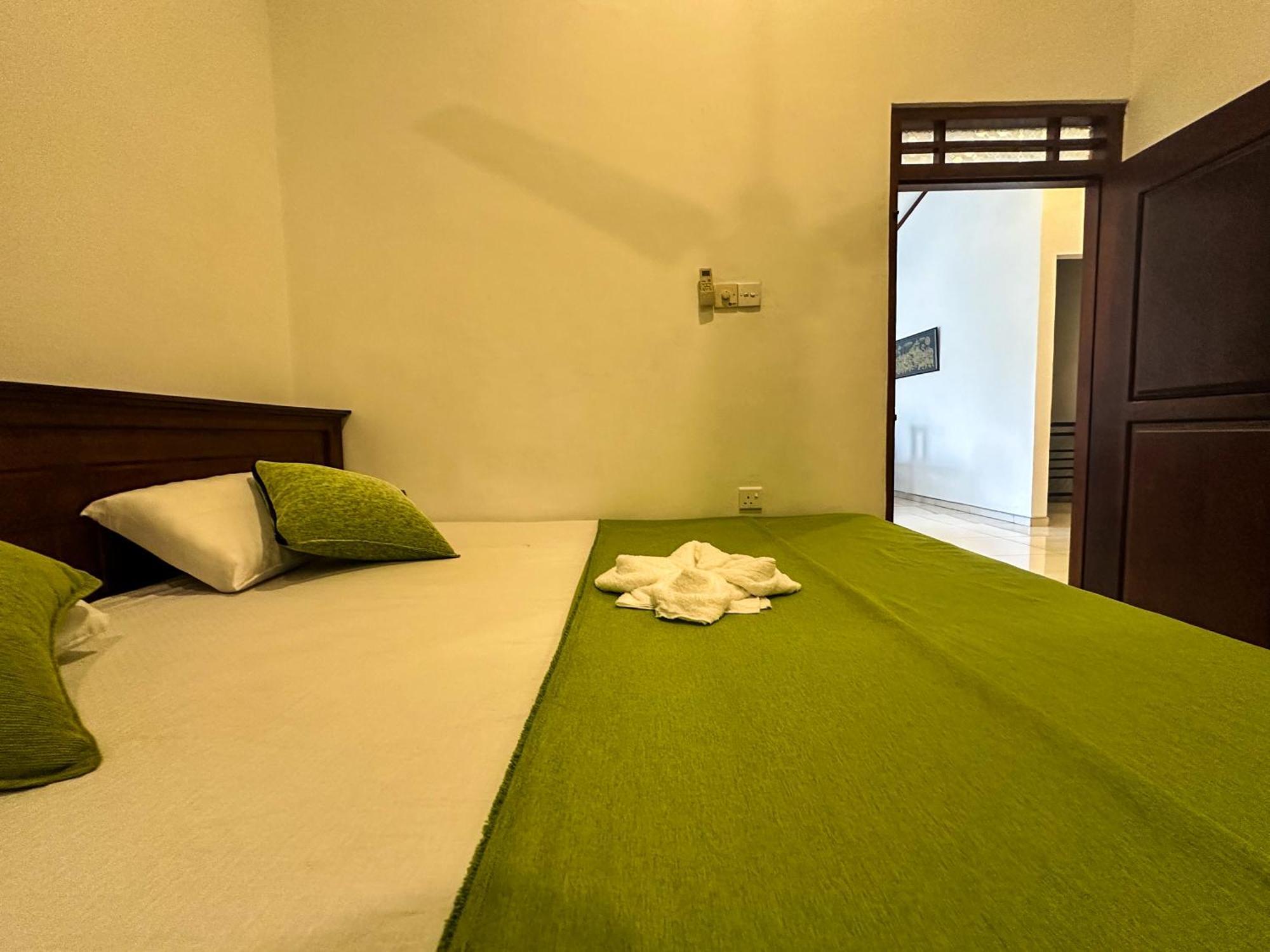 New Panda House Otel Galle Oda fotoğraf